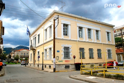 Προγραμματική σύμβαση για την αναβάθμιση του κτηρίου του πρώην Δημοτικού Σχολείου στο Ζυγοβίστι υπέγραψε ο περιφερειάρχης Πελοποννήσου Π. Νίκας