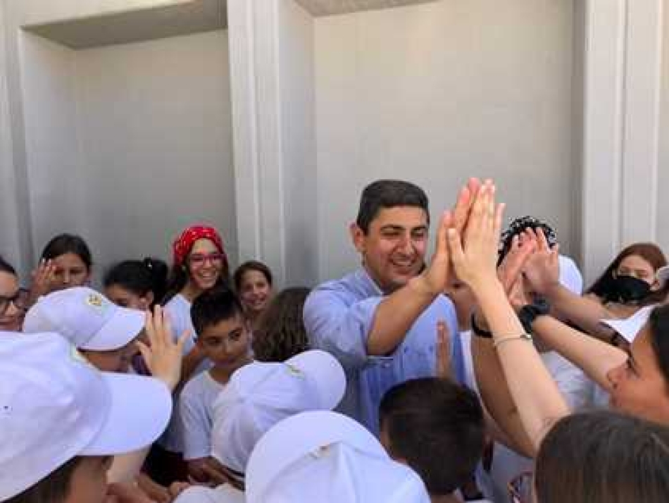 Λ. Αυγενάκης προς τους μαθητές του 18ου Δημοτικού Καλαμαριάς: «Εσείς θα αλλάξετε τον κόσμο, έχετε τη δύναμη»